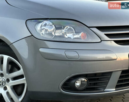 Сірий Фольксваген Golf Plus, об'ємом двигуна 1.6 л та пробігом 260 тис. км за 6799 $, фото 19 на Automoto.ua