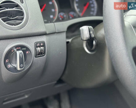 Серый Фольксваген Гольф Плюс, объемом двигателя 1.4 л и пробегом 226 тыс. км за 5300 $, фото 40 на Automoto.ua