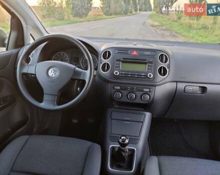 Серый Фольксваген Гольф Плюс, объемом двигателя 1.6 л и пробегом 175 тыс. км за 5999 $, фото 11 на Automoto.ua