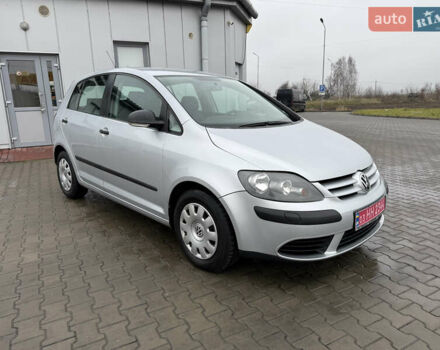 Сірий Фольксваген Golf Plus, об'ємом двигуна 1.6 л та пробігом 194 тис. км за 5950 $, фото 1 на Automoto.ua