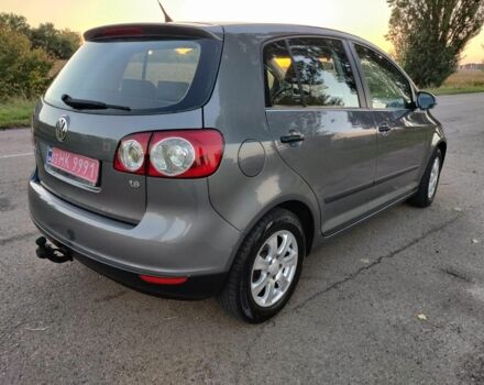 Серый Фольксваген Гольф Плюс, объемом двигателя 1.6 л и пробегом 175 тыс. км за 5999 $, фото 6 на Automoto.ua