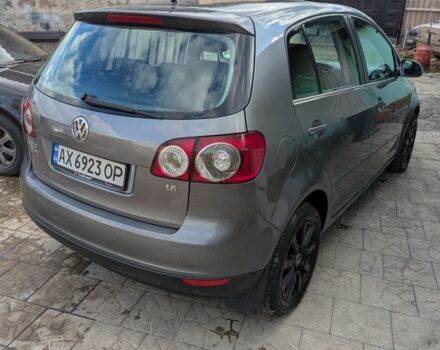 Серый Фольксваген Гольф Плюс, объемом двигателя 1.6 л и пробегом 290 тыс. км за 6500 $, фото 6 на Automoto.ua