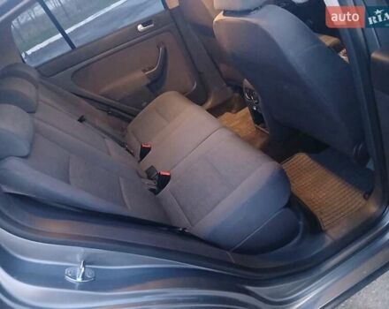 Серый Фольксваген Гольф Плюс, объемом двигателя 1.6 л и пробегом 240 тыс. км за 5999 $, фото 5 на Automoto.ua