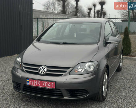 Сірий Фольксваген Golf Plus, об'ємом двигуна 1.6 л та пробігом 202 тис. км за 6500 $, фото 5 на Automoto.ua
