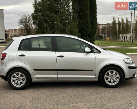 Серый Фольксваген Гольф Плюс, объемом двигателя 1.6 л и пробегом 202 тыс. км за 6800 $, фото 7 на Automoto.ua