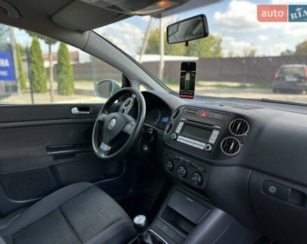 Серый Фольксваген Гольф Плюс, объемом двигателя 1.6 л и пробегом 221 тыс. км за 6400 $, фото 38 на Automoto.ua