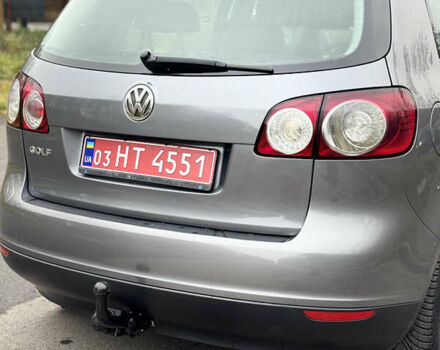 Серый Фольксваген Гольф Плюс, объемом двигателя 1.4 л и пробегом 226 тыс. км за 5300 $, фото 18 на Automoto.ua