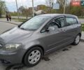 Серый Фольксваген Гольф Плюс, объемом двигателя 1.4 л и пробегом 270 тыс. км за 4500 $, фото 27 на Automoto.ua