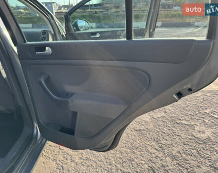 Серый Фольксваген Гольф Плюс, объемом двигателя 1.4 л и пробегом 174 тыс. км за 5650 $, фото 17 на Automoto.ua