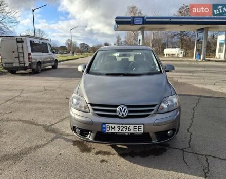 Серый Фольксваген Гольф Плюс, объемом двигателя 1.4 л и пробегом 227 тыс. км за 5500 $, фото 4 на Automoto.ua