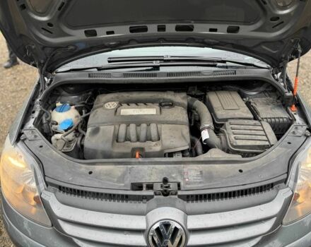 Серый Фольксваген Гольф Плюс, объемом двигателя 1.6 л и пробегом 232 тыс. км за 5900 $, фото 17 на Automoto.ua