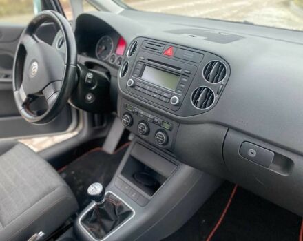 Серый Фольксваген Гольф Плюс, объемом двигателя 1.9 л и пробегом 216 тыс. км за 2950 $, фото 12 на Automoto.ua