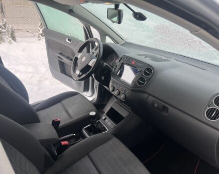 Серый Фольксваген Гольф Плюс, объемом двигателя 1.6 л и пробегом 180 тыс. км за 6300 $, фото 3 на Automoto.ua