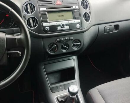 Серый Фольксваген Гольф Плюс, объемом двигателя 1.6 л и пробегом 180 тыс. км за 6700 $, фото 22 на Automoto.ua