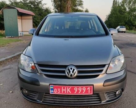 Серый Фольксваген Гольф Плюс, объемом двигателя 1.6 л и пробегом 175 тыс. км за 5999 $, фото 3 на Automoto.ua