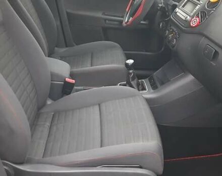 Серый Фольксваген Гольф Плюс, объемом двигателя 1.6 л и пробегом 202 тыс. км за 5650 $, фото 16 на Automoto.ua