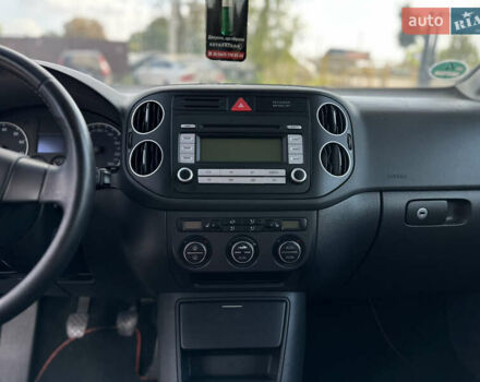 Серый Фольксваген Гольф Плюс, объемом двигателя 1.6 л и пробегом 221 тыс. км за 6400 $, фото 27 на Automoto.ua