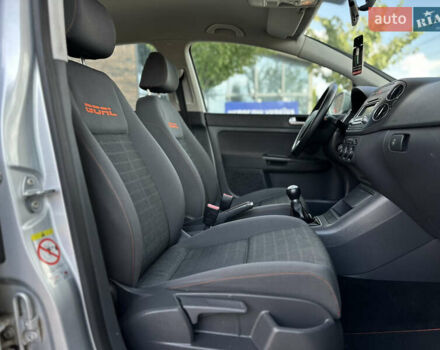 Серый Фольксваген Гольф Плюс, объемом двигателя 1.6 л и пробегом 221 тыс. км за 6400 $, фото 40 на Automoto.ua