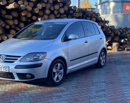 Серый Фольксваген Гольф Плюс, объемом двигателя 1.6 л и пробегом 212 тыс. км за 5399 $, фото 3 на Automoto.ua