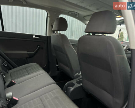 Сірий Фольксваген Golf Plus, об'ємом двигуна 1.6 л та пробігом 202 тис. км за 6500 $, фото 31 на Automoto.ua