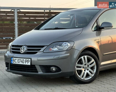 Сірий Фольксваген Golf Plus, об'ємом двигуна 1.6 л та пробігом 260 тис. км за 6799 $, фото 5 на Automoto.ua