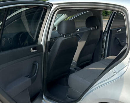 Серый Фольксваген Гольф Плюс, объемом двигателя 1.6 л и пробегом 196 тыс. км за 5299 $, фото 4 на Automoto.ua