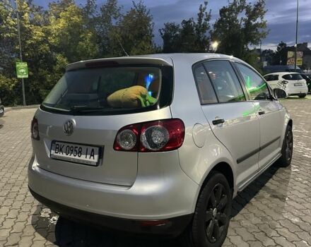 Сірий Фольксваген Golf Plus, об'ємом двигуна 2 л та пробігом 162 тис. км за 6399 $, фото 3 на Automoto.ua