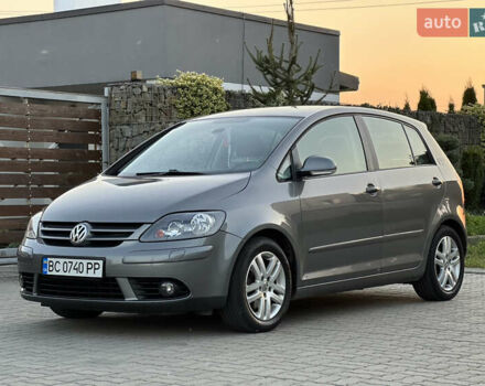 Сірий Фольксваген Golf Plus, об'ємом двигуна 1.6 л та пробігом 260 тис. км за 6799 $, фото 11 на Automoto.ua