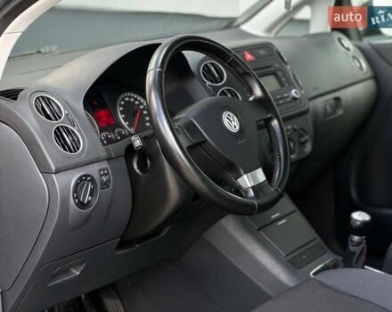 Серый Фольксваген Гольф Плюс, объемом двигателя 1.39 л и пробегом 212 тыс. км за 5500 $, фото 11 на Automoto.ua