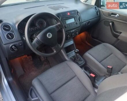 Фольксваген Гольф Плюс 2006 в Сарнах на Automoto.ua Серый Фольксваген Гольф Плюс, объемом двигателя 1.4 л и пробегом 213 тыс. км за 4999 $, фото 18 на Automoto.ua