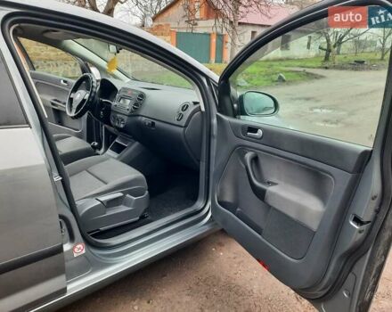 Сірий Фольксваген Golf Plus, об'ємом двигуна 1.6 л та пробігом 213 тис. км за 6750 $, фото 69 на Automoto.ua