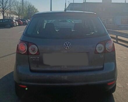 Серый Фольксваген Гольф Плюс, объемом двигателя 1.6 л и пробегом 227 тыс. км за 5999 $, фото 7 на Automoto.ua