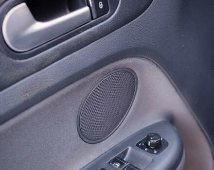 Серый Фольксваген Гольф Плюс, объемом двигателя 1.6 л и пробегом 181 тыс. км за 5599 $, фото 27 на Automoto.ua