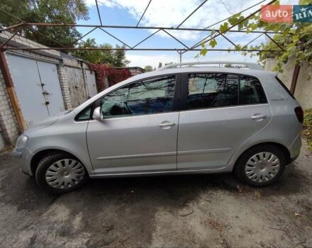 Серый Фольксваген Гольф Плюс, объемом двигателя 1.4 л и пробегом 193 тыс. км за 6400 $, фото 4 на Automoto.ua