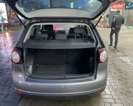 Серый Фольксваген Гольф Плюс, объемом двигателя 1.4 л и пробегом 201 тыс. км за 4600 $, фото 11 на Automoto.ua