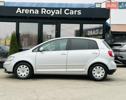 Серый Фольксваген Гольф Плюс, объемом двигателя 1.6 л и пробегом 183 тыс. км за 7200 $, фото 4 на Automoto.ua