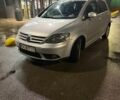 Сірий Фольксваген Golf Plus, об'ємом двигуна 1.97 л та пробігом 296 тис. км за 5700 $, фото 2 на Automoto.ua