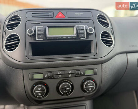 Серый Фольксваген Гольф Плюс, объемом двигателя 1.39 л и пробегом 252 тыс. км за 5900 $, фото 22 на Automoto.ua