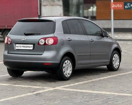 Серый Фольксваген Гольф Плюс, объемом двигателя 2 л и пробегом 278 тыс. км за 6700 $, фото 4 на Automoto.ua