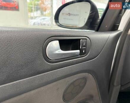 Серый Фольксваген Гольф Плюс, объемом двигателя 1.6 л и пробегом 283 тыс. км за 6490 $, фото 17 на Automoto.ua