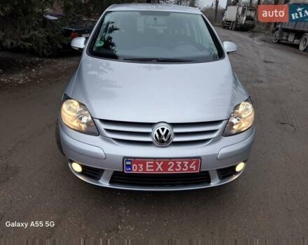 Серый Фольксваген Гольф Плюс, объемом двигателя 1.4 л и пробегом 222 тыс. км за 5850 $, фото 1 на Automoto.ua
