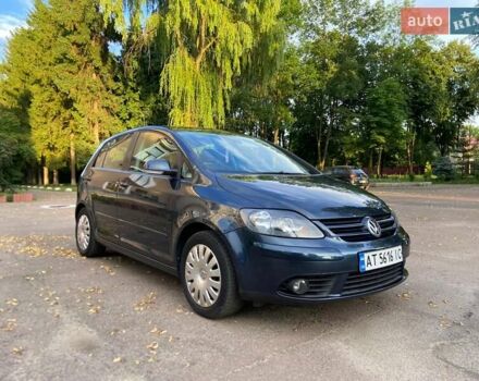 Серый Фольксваген Гольф Плюс, объемом двигателя 1.6 л и пробегом 197 тыс. км за 6300 $, фото 2 на Automoto.ua