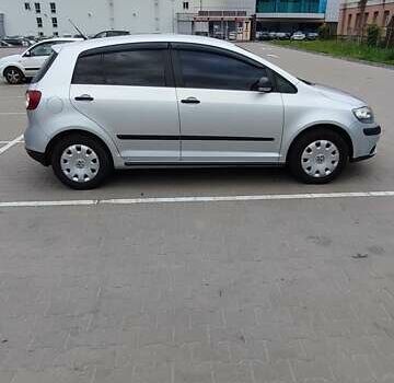 Серый Фольксваген Гольф Плюс, объемом двигателя 1.6 л и пробегом 240 тыс. км за 5999 $, фото 14 на Automoto.ua