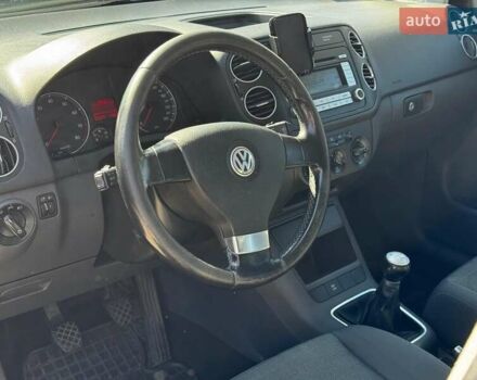 Серый Фольксваген Гольф Плюс, объемом двигателя 1.6 л и пробегом 212 тыс. км за 6640 $, фото 11 на Automoto.ua