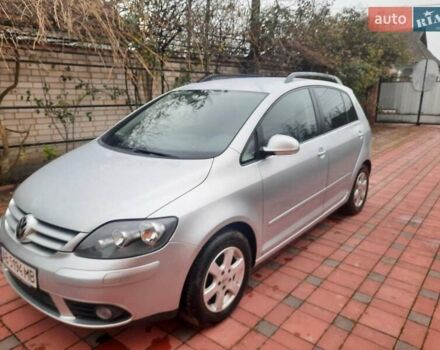 Серый Фольксваген Гольф Плюс, объемом двигателя 1.6 л и пробегом 112 тыс. км за 7300 $, фото 1 на Automoto.ua