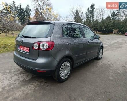 Серый Фольксваген Гольф Плюс, объемом двигателя 1.4 л и пробегом 145 тыс. км за 5700 $, фото 3 на Automoto.ua