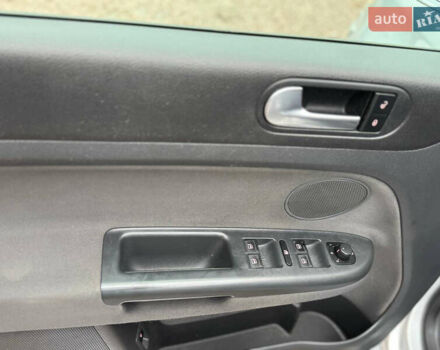 Серый Фольксваген Гольф Плюс, объемом двигателя 1.6 л и пробегом 220 тыс. км за 6190 $, фото 57 на Automoto.ua