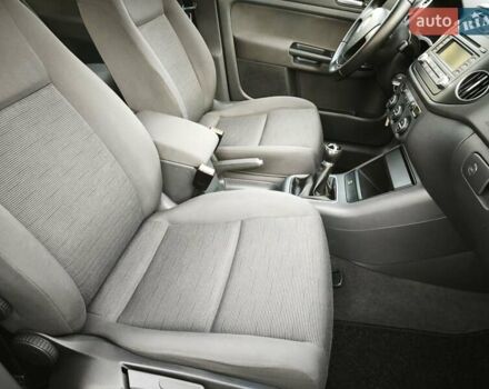 Серый Фольксваген Гольф Плюс, объемом двигателя 1.6 л и пробегом 163 тыс. км за 6900 $, фото 58 на Automoto.ua