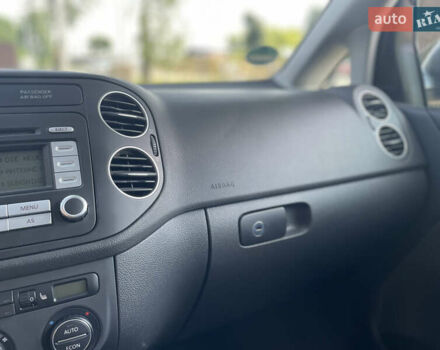 Сірий Фольксваген Golf Plus, об'ємом двигуна 1.4 л та пробігом 237 тис. км за 5700 $, фото 12 на Automoto.ua