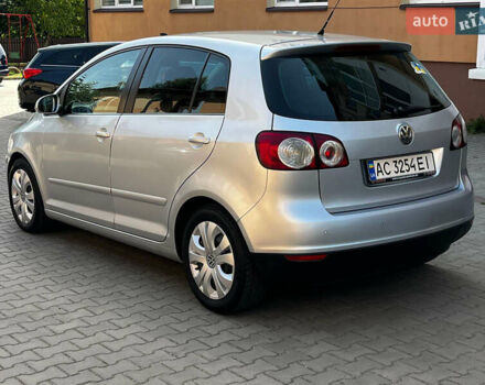 Сірий Фольксваген Golf Plus, об'ємом двигуна 1.39 л та пробігом 216 тис. км за 6200 $, фото 2 на Automoto.ua